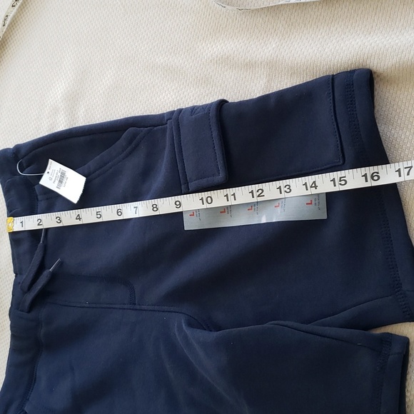 OLD NAVY Fleece Cargo Jogger Shorts (At Knee) - Large (10-12) - Picture 10 of 12
